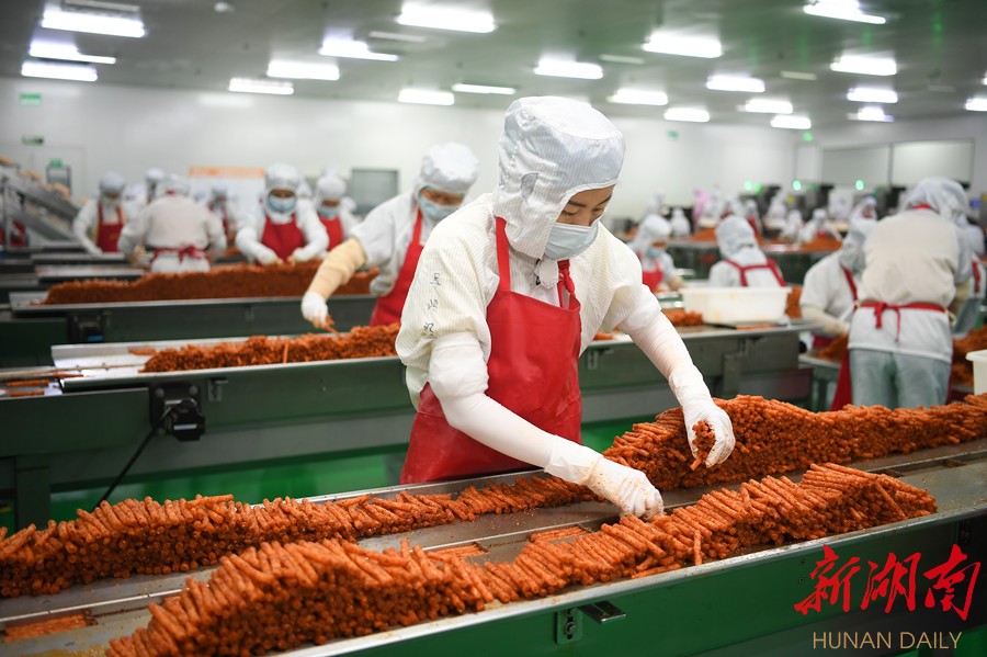 你知道辣條是怎么生產(chǎn)出來的嗎？五步了解辣條生產(chǎn)工藝